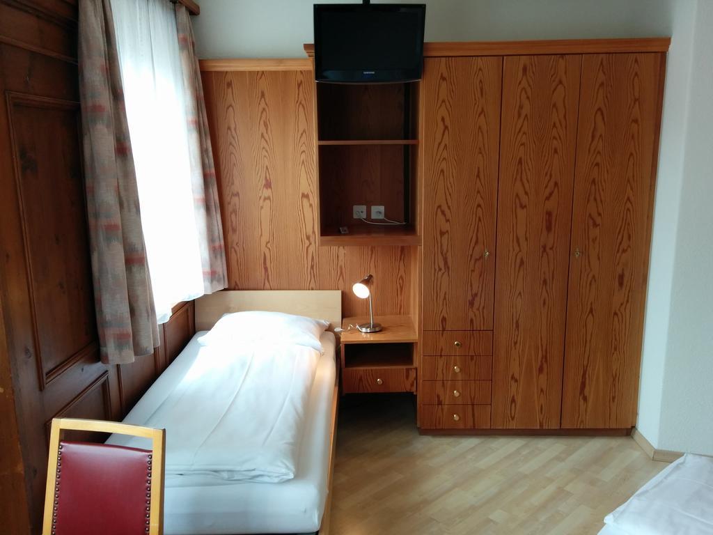 Hotel Terminus Samedan Cameră foto